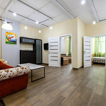 Gagarin Plaza 63 Daire Odessa Dış mekan fotoğraf