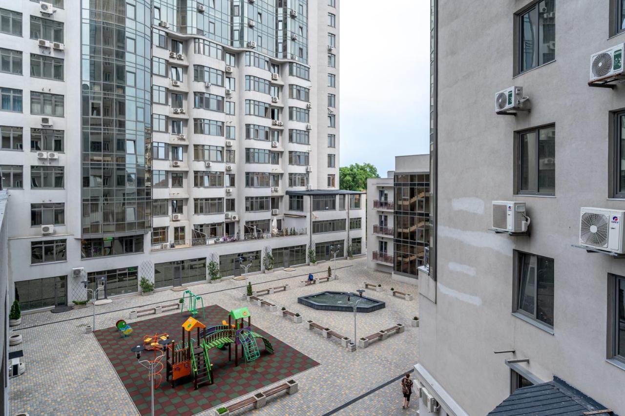 Gagarin Plaza 63 Daire Odessa Dış mekan fotoğraf